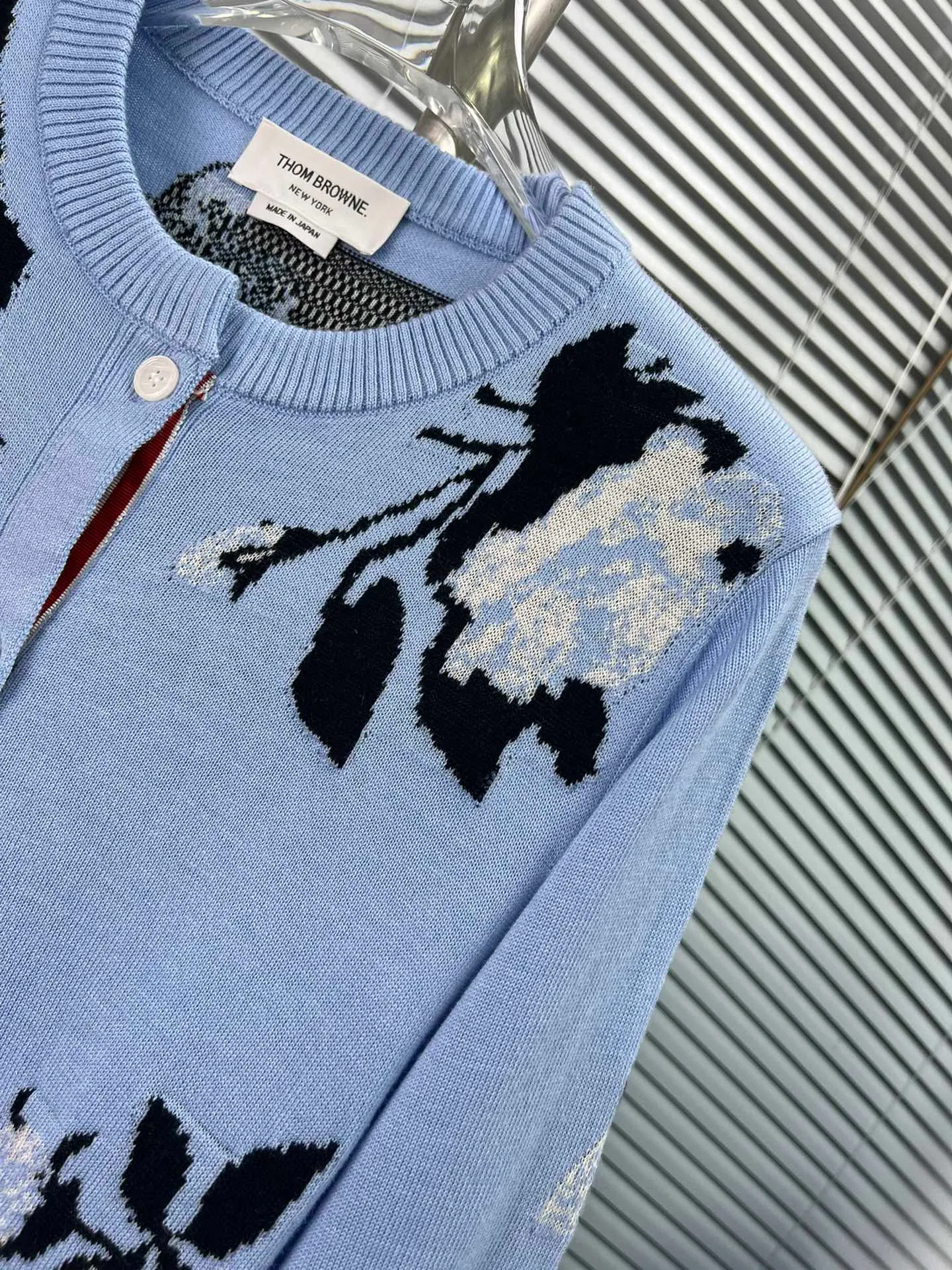 THOM BROWNE🇳🇱New Arrival ， ；Classic ， ； ， ； ， Quality ； ， - ** ：** - ** ：** - ** : **Light Blue White - **Sizes: **0.1.2.（S.M.L）